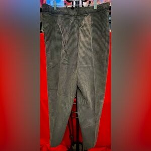👖 Timeless Checkered Charm – Lee Pants – Size 18 Medium 👖